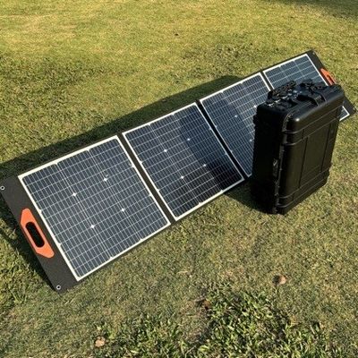 পাওয়ার সাপ্লাইয়ের জন্য সুবিধাজনক 200W আউটডোর একক ক্রিস্টালিন সিলিকন ভাঁজযোগ্য সৌর প্যানেল