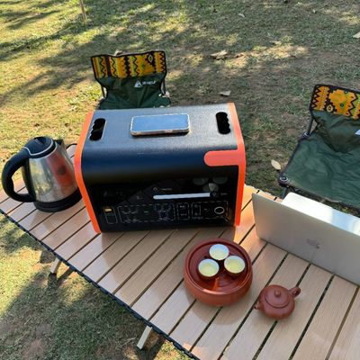 2200W আউটডোর মোবাইল পাওয়ার সাপ্লাই 220V আউটপুট ভোল্টেজ ফ্লুক্টোশন রেঞ্জ এবং পারফরম্যান্স