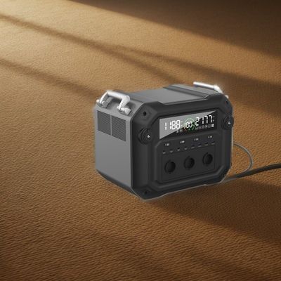 উচ্চ- 2500W 2340wh 110V 120V সৌর জেনারেটর ABS অ্যালুমিনিয়াম প্রোফাইল শেল উপাদান সঙ্গে