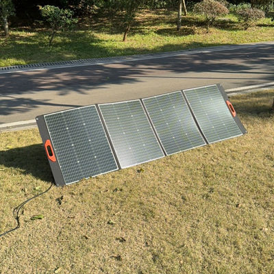 ভাঁজযোগ্য সৌর প্যানেল 200W একক স্ফটিক সিলিকন বাড়ির জন্য আদর্শ বহিরঙ্গন ক্যাম্পিং
