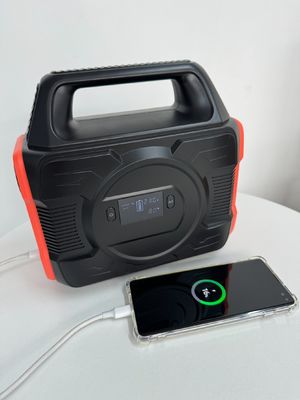 কাস্টমাইজযোগ্য 300W লিথিয়াম আয়ন ব্যাটারি ব্যাকআপ এমপিপিটি প্রযুক্তি সহ পোর্টেবল সৌর জেনারেটর
