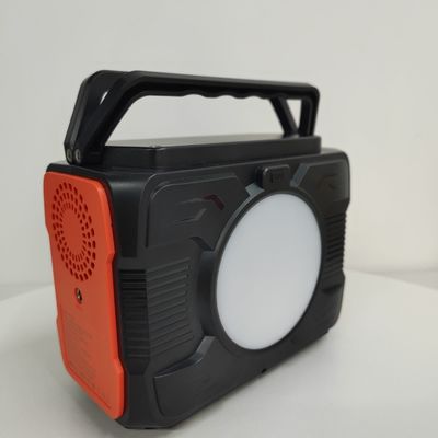 200W পোর্টেবল সোলার জেনারেটরে 4W LED লাইট এবং সংশোধিত ওয়েভ এসি আউটপুট স্থিতিশীল