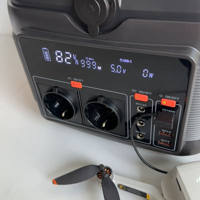 ভ্রমণ পোর্টেবল পাওয়ার স্টেশন 600W লিথিয়াম শক্তি সঞ্চয় শক্তি সরবরাহ 6kg সিনোসাইডাল তরঙ্গ