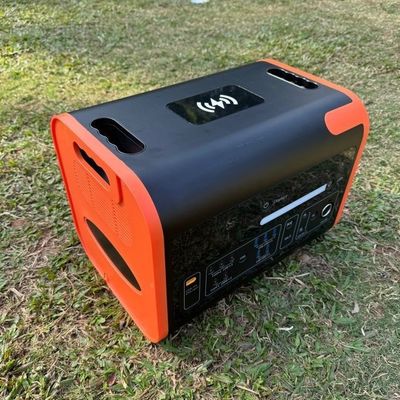 600W 2000W পোর্টেবল পাওয়ার স্টেশন ক্যাম্পিং আউটপুট জরুরী শক্তি জন্য সৌর জেনারেটর