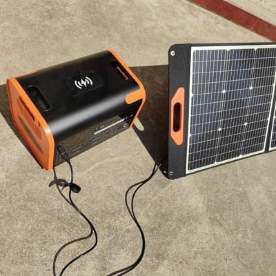 2200W 2400W লিথিয়াম ব্যাটারি দ্রুত চার্জিং গতির সাথে পুনরায় চার্জযোগ্য সৌর বিদ্যুৎ কেন্দ্র