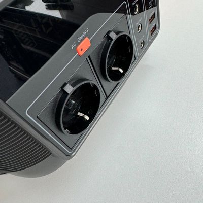 সহজ এবং নিরাপদ অন-বোর্ড পাওয়ার স্টেশন 600W288wh সোলার জেনারেটর আন এসি সকেট সহ