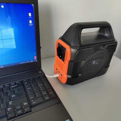 লিথিয়াম ব্যাটারি 300W 288Wh এলসিডি ডিসপ্লে সহ মাল্টি-ফাংশনাল পোর্টেবল পাওয়ার স্টেশন