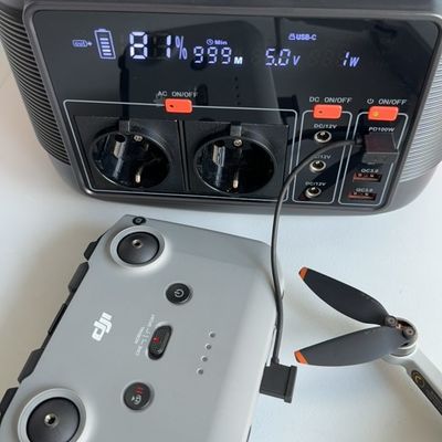 Pd100W রিচার্জেবল সোলার জেনারেটর 600W জরুরী পরিবারের বিদ্যুৎ কেন্দ্রের জন্য আউটপুট
