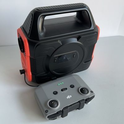 স্ট্যান্ডবাই পাওয়ার ফাংশন সহ 300W/110/220V-50Hz/60Hz পোর্টেবল সৌর বিদ্যুৎ কেন্দ্র