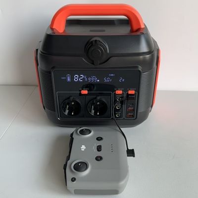 টাইপ-সি আউটপুট Pd100W Pd27W S6 LiFePO4 576wh বহনযোগ্য কেস পাওয়ার স্টেশন বহিরঙ্গন জন্য