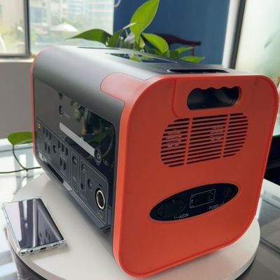 টাইপ-সি 3*18W/2*100W সৌরশক্তি সঞ্চয় ক্ষমতা বহিরঙ্গন শক্তি সমাধানের জন্য বিদ্যুৎ সরবরাহ
