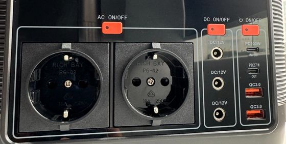 18W QC3.0 আউটপুট সৌর প্যানেল চার্জিং বহনযোগ্য পাওয়ার স্টেশন বহিরঙ্গন এবং জরুরী জন্য