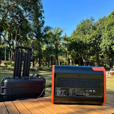 110V/220V মোবাইল এসি/ডিসি রিচার্জযোগ্য 2200W পোর্টেবল পাওয়ার স্টেশন AT22 রঙের কমলা কালো