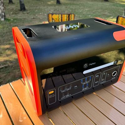 40ah/110V/220V মোবাইল রিচার্জেবল 2200W আউটডোর ক্যাম্প লিথিয়াম ব্যাটারি পাওয়ার পোর্টেবল পাওয়ার স্টেশন