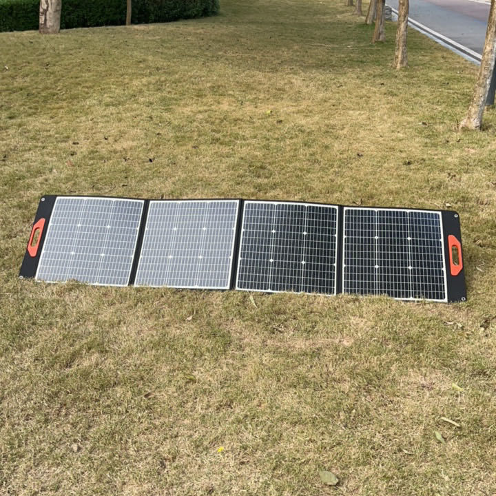 ক্যাম্পিং আরভি ইয়ট ভাঁজ আকারের জন্য 200W 12V পোর্টেবল সৌর প্যানেল 22*24.8*1.77in