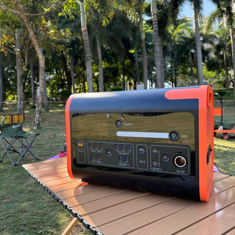 220V±5% এসি আউটপুট ভোল্টেজ 2048wh নামমাত্র ক্ষমতা সহ পোর্টেবল শক্তি সঞ্চয় ক্ষমতা