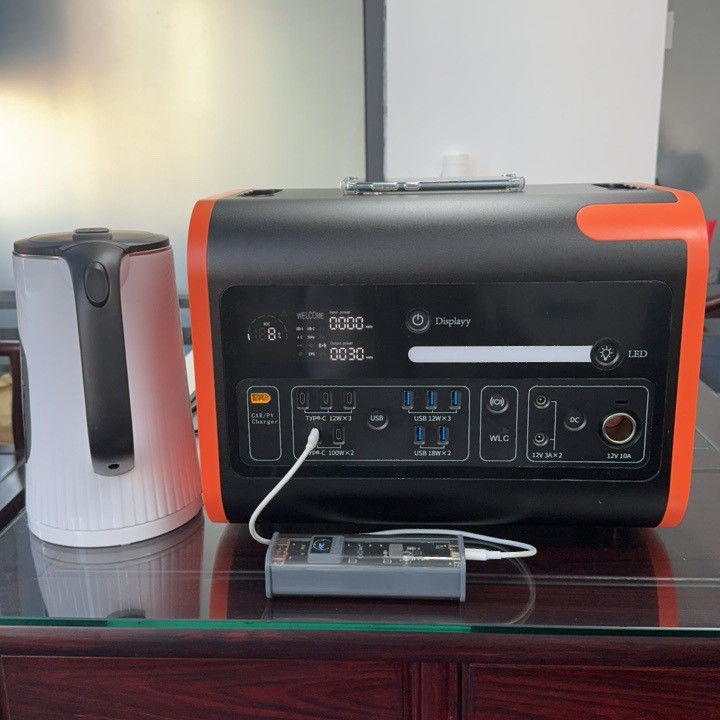 1800W-2400W শক্তি সঞ্চয় পোর্টেবল পাওয়ার স্টেশন বহিরঙ্গন ভ্রমণের জন্য সৌর জেনারেটর