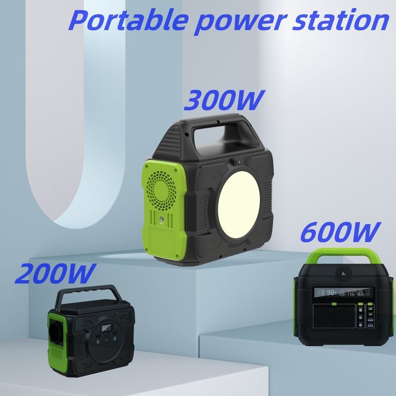 তরল স্ফটিক ডিসপ্লে সহ 300W উচ্চ শক্তি বহনযোগ্য বহিরঙ্গন ক্যাম্পিং পাওয়ার স্টেশন