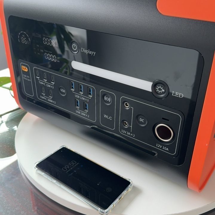 LED লাইটিং টেপ ডিসপ্লে এবং ব্যাটারি জন্য 2200W পোর্টেবল পাওয়ার স্টেশন অপসারণযোগ্য নাও হতে পারে