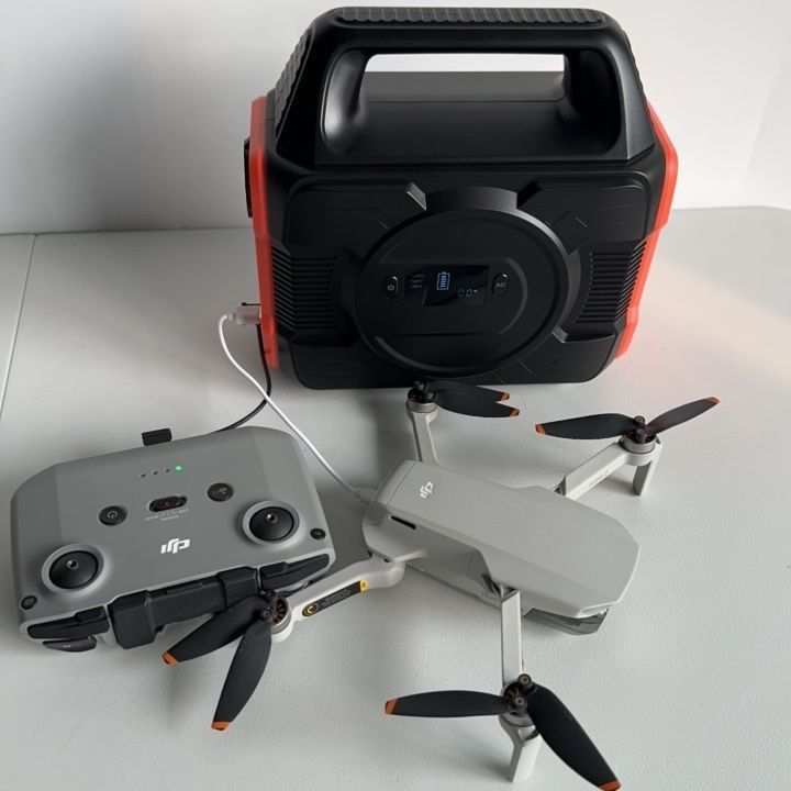 পোর্টেবল সোলার মোবাইল পাওয়ার স্টেশন 300W/600W/2200W অপসারণযোগ্য ব্যাটারি সহ ইউএসবি চার্জার