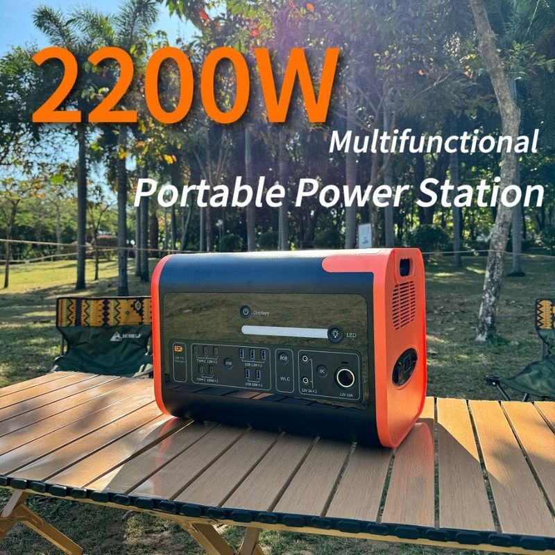 বাইরের ক্যাম্পিংয়ের জন্য 2200W পোর্টেবল পাওয়ার স্টেশন ডিসি এসি আউটপুট এবং 2000wh সৌর ইনপুট