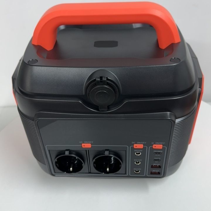 600W ক্যাম্পিং আরভি পোর্টেবল সৌর জেনারেটর 220V আউটপুট এবং Un38.3/MSDS প্রমাণীকরণ সহ