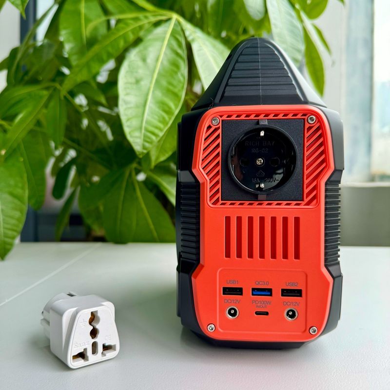 288wh 300W বহিরঙ্গন লাইভের জন্য মাল্টি-ফাংশন লিথিয়াম ব্যাটারি পোর্টেবল পাওয়ার স্টেশন