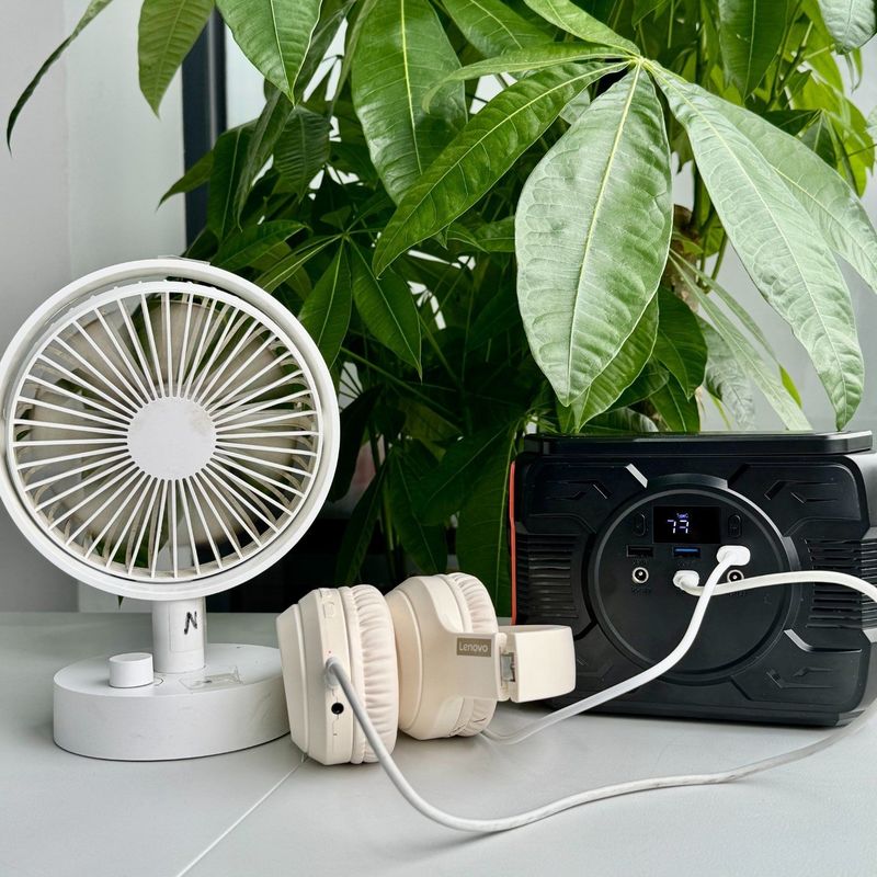 সেরা ক্যাম্পিং পাওয়ার স্টেশন 173wh 300W 200W টার্নারি লিথিয়াম ব্যাটারি সহ সৌর জেনারেটর