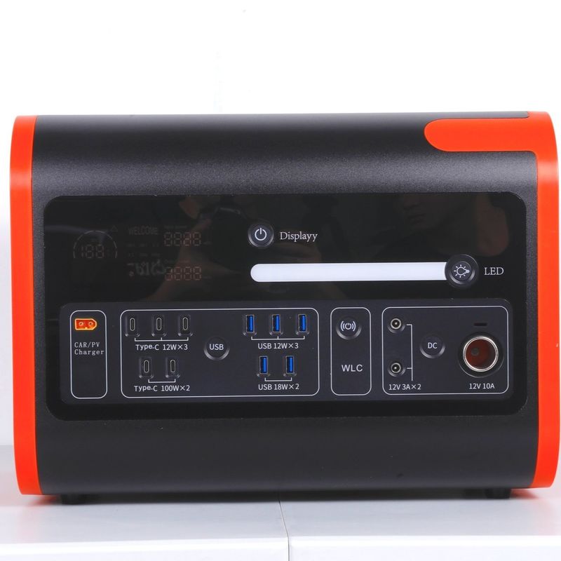 51বাইরের ক্যাম্পিংয়ের জন্য.52V/40ah LiFePO4 ব্যাটারি পোর্টেবল পাওয়ার স্টেশন 3500W আউটপুট