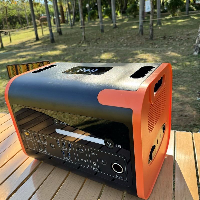 আউটডোর লাইভ সম্প্রচারের জন্য 800W সৌর চার্জিং ব্যাকআপ ইনভার্টার পোর্টেবল পাওয়ার স্টেশন