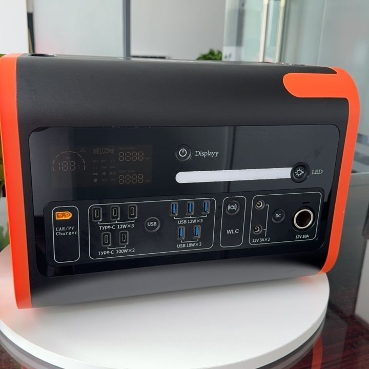টাইপ-সি 3*18W/2*100W সৌরশক্তি সঞ্চয় ক্ষমতা বহিরঙ্গন শক্তি সমাধানের জন্য বিদ্যুৎ সরবরাহ