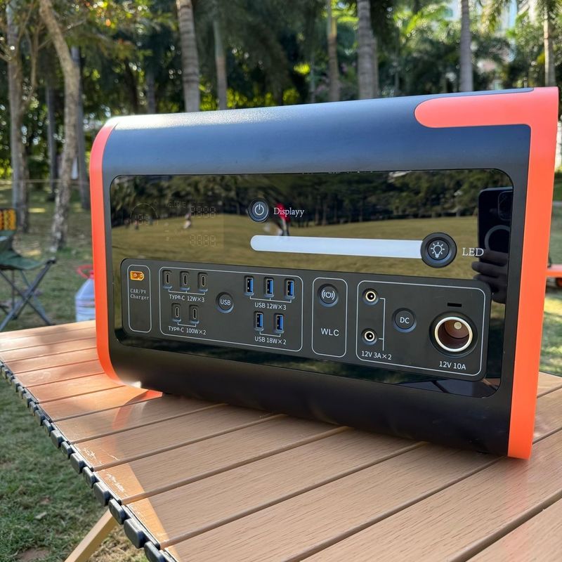 মার্কিন যুক্তরাষ্ট্র এসি সকেট 2200W পোর্টেবল পাওয়ার স্টেশন বহিরঙ্গন অ্যাডভেঞ্চারের জন্য অপরিহার্য
